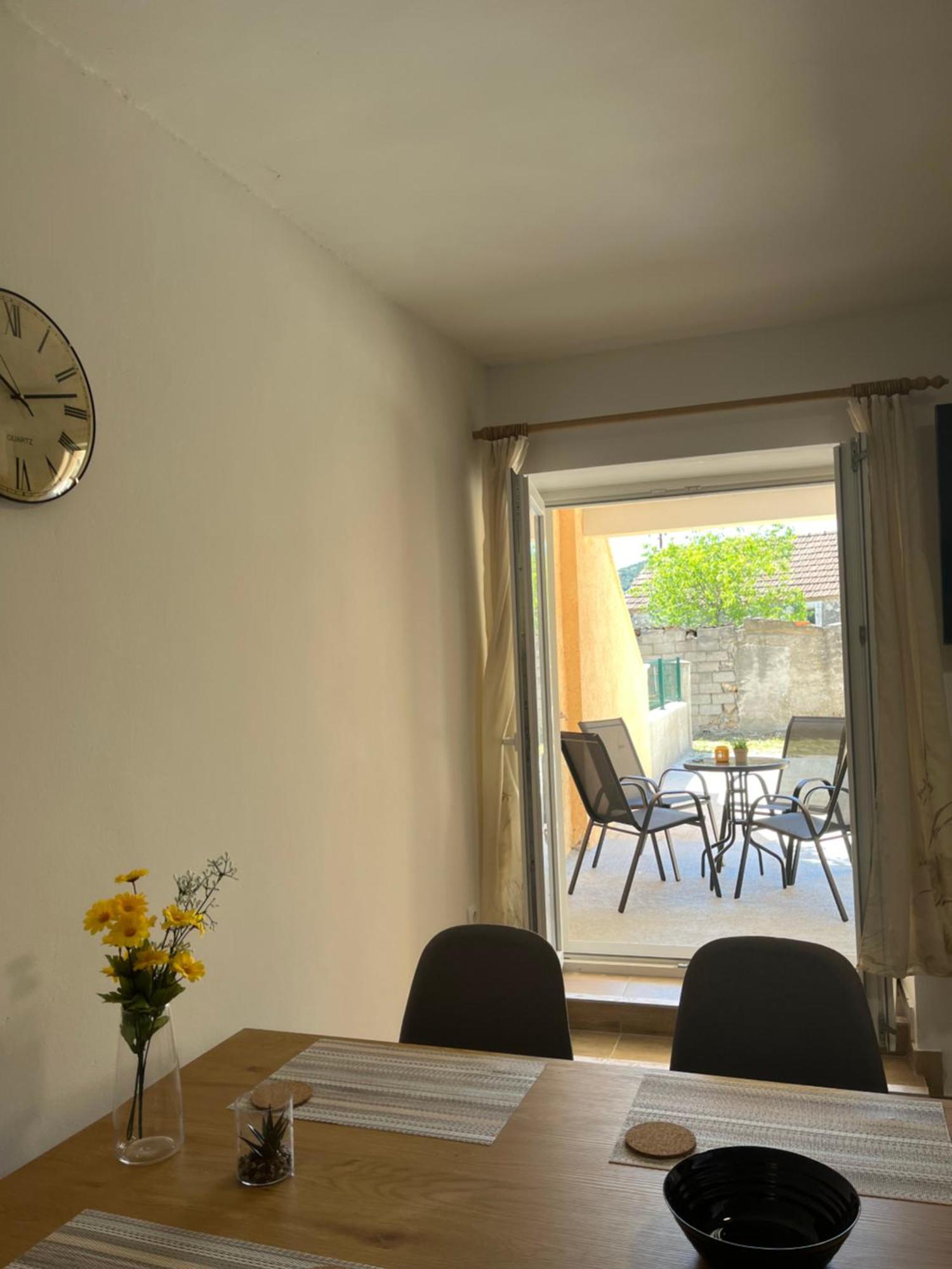 The Nook Villa Bilice Bagian luar foto