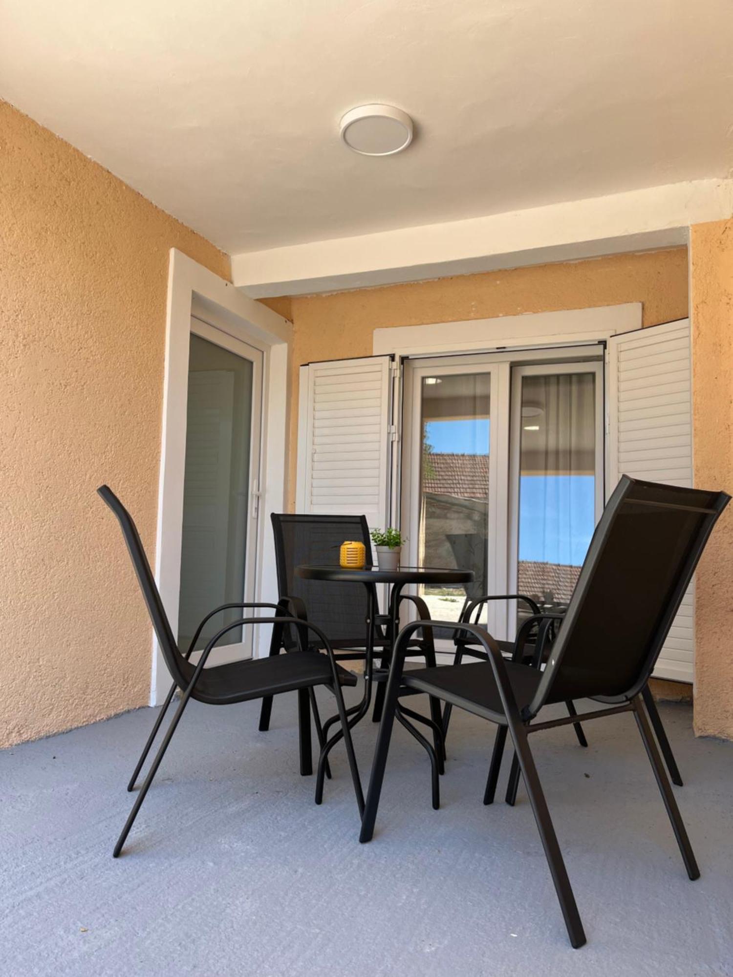 The Nook Villa Bilice Bagian luar foto
